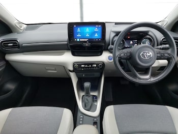 Used Toyota Yaris 2022 for sale - 77047222: Photo