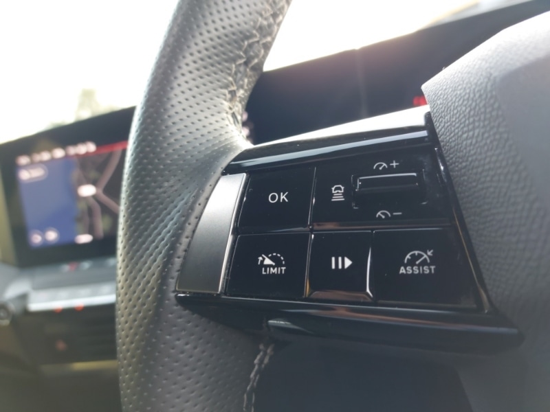 Used Vauxhall Astra 2023 for sale - 77963959: Photo 15