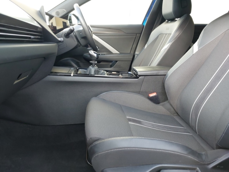 Used Vauxhall Astra 2023 for sale - 77963959: Photo 5