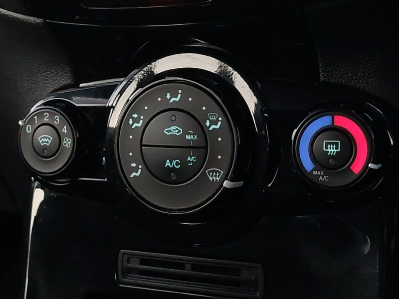 Used Ford Fiesta 2015 for sale - 77352441: Photo 11