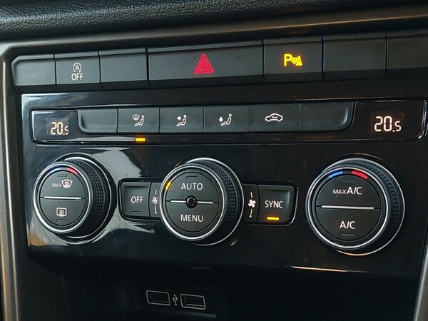 Used Volkswagen T-Roc 2019 for sale - 76238371: Photo 11