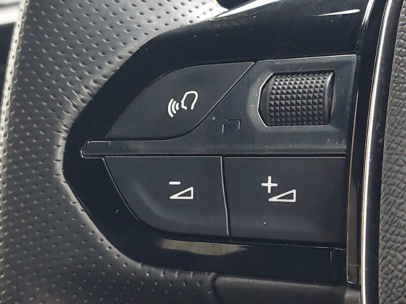 Used Peugeot 2008 2023 for sale - 77761108: Photo 14