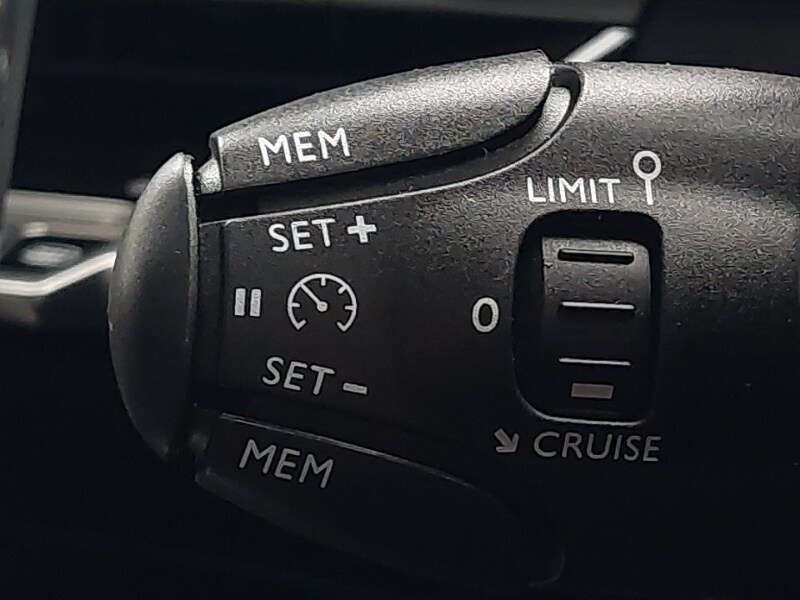 Used Peugeot 2008 2023 for sale - 77761108: Photo 17