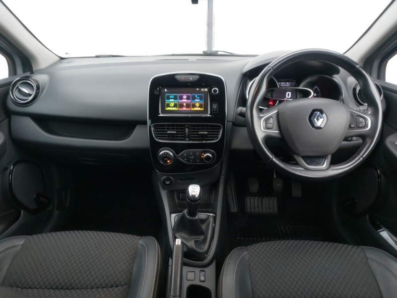 Used Renault Clio 2019 for sale - 76815738: Photo 2