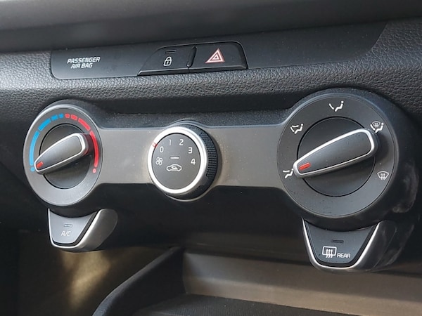 Used Kia Rio 2018 for sale - 76233552: Photo 11