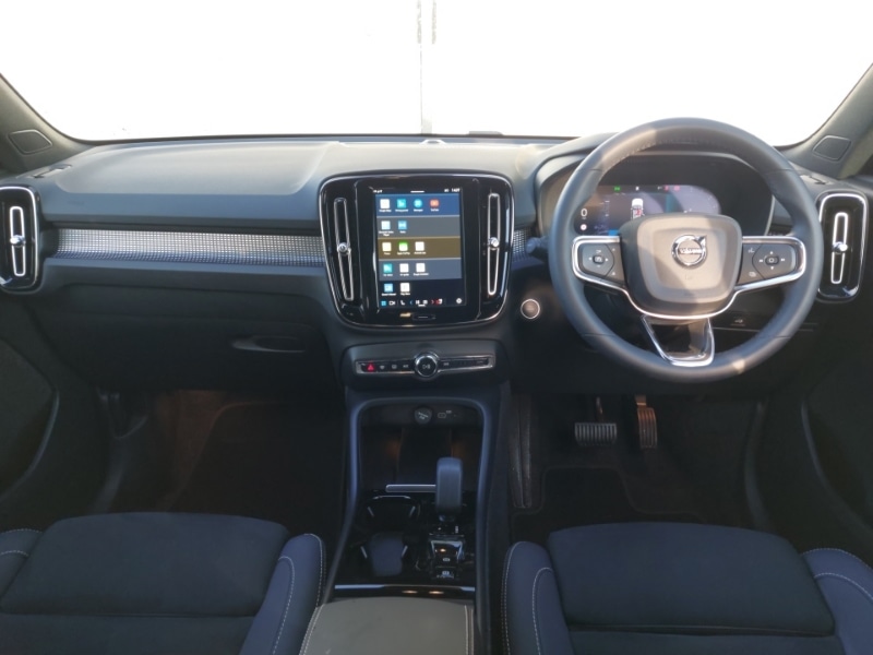 Used Volvo XC40 2024 for sale - 76897553: Photo 2