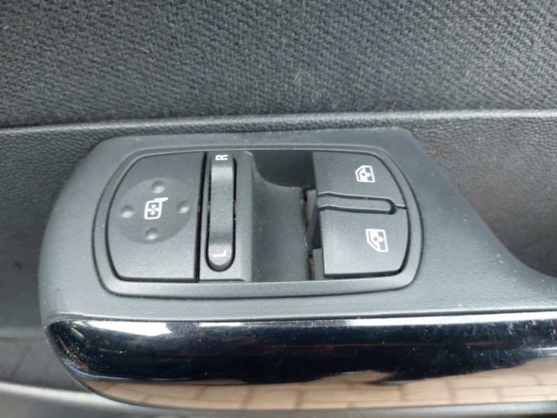 Used Vauxhall Corsa 2014 for sale - 77823180: Photo 10