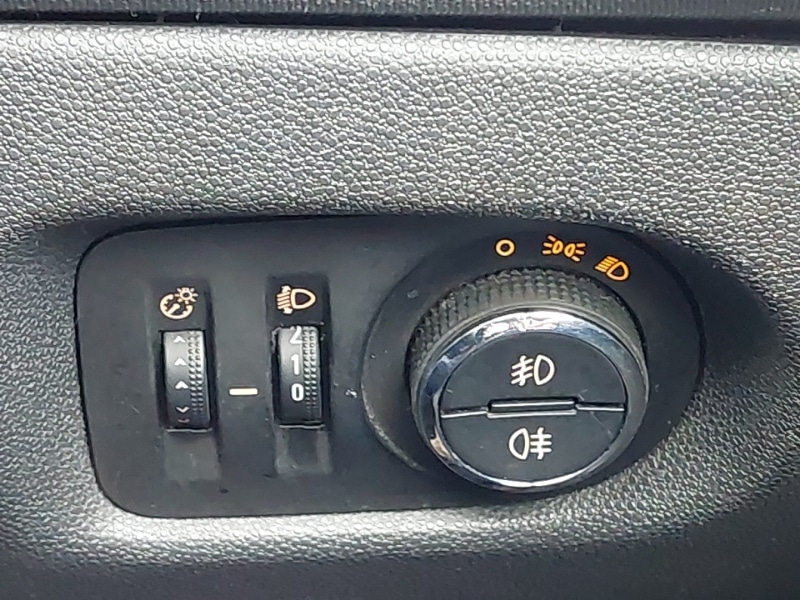 Used Vauxhall Corsa 2014 for sale - 77823180: Photo 11