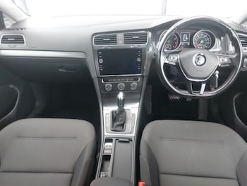 Used Volkswagen Golf 2017 for sale - 79452012: Photo