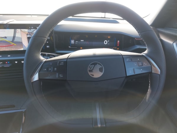 Used Vauxhall Grandland 2025 for sale - 74292805: Photo 2
