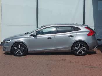 Used Volvo V40 2017 for sale - 75256707: Photo