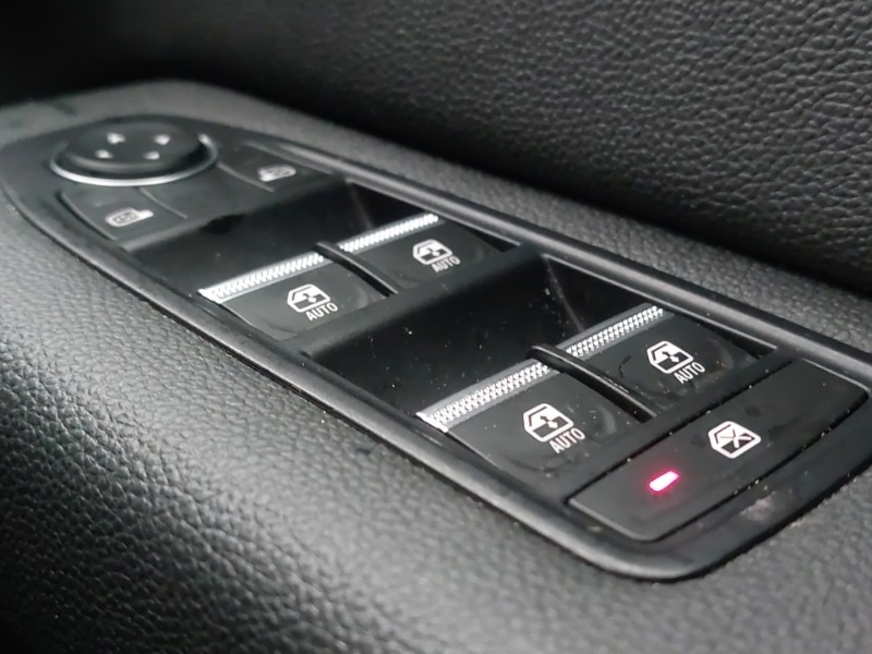 Used Renault Captur 2023 for sale - 76911882: Photo 19