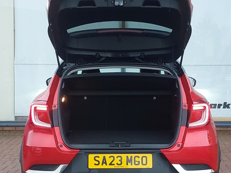 Used Renault Captur 2023 for sale - 76911882: Photo 8