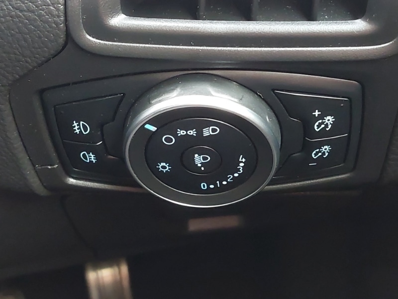 Used Ford Focus 2017 for sale - 78041040: Photo 14