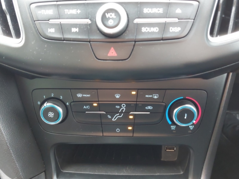 Used Ford Focus 2017 for sale - 78041040: Photo 16