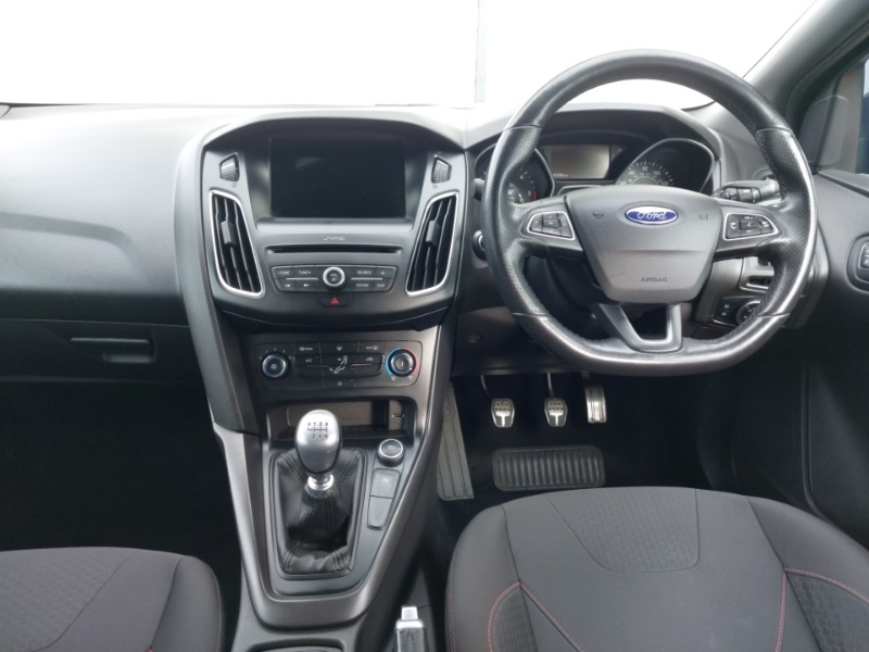 Used Ford Focus 2017 for sale - 78041040: Photo 2