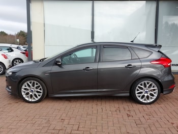 Used Ford Focus 2017 for sale - 78041040: Photo