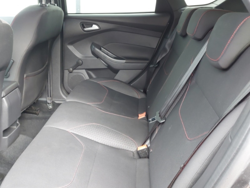 Used Ford Focus 2017 for sale - 78041040: Photo 6