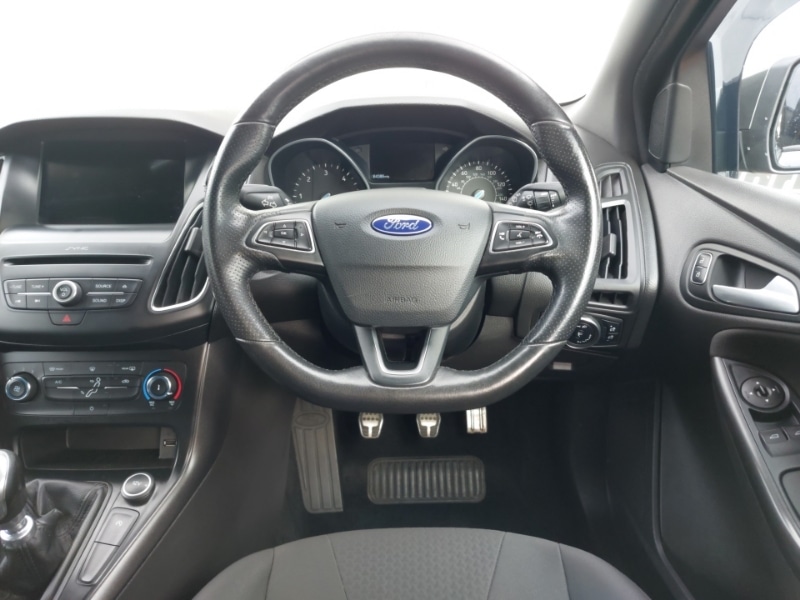 Used Ford Focus 2017 for sale - 78041040: Photo 7
