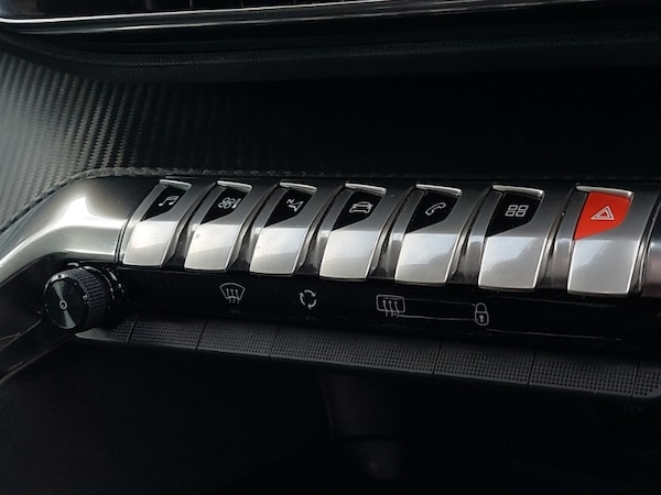 Used Peugeot 3008 2022 for sale - 76226042: Photo 11