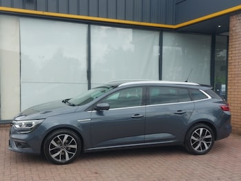 Used Renault Megane 2019 for sale - 78460464: Photo