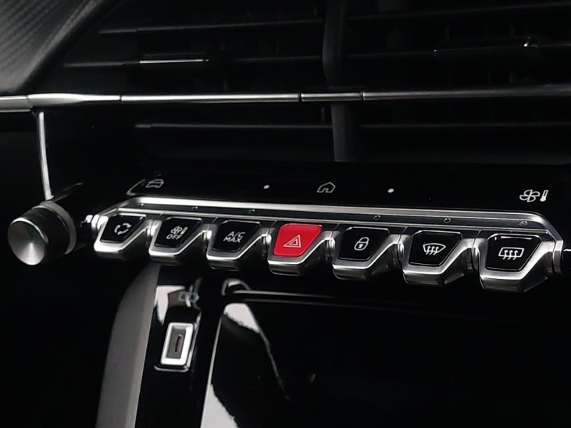 Used Peugeot 2008 2024 for sale - 76879783: Photo 11