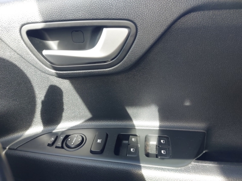 Used Kia Stonic 2022 for sale - 77933380: Photo 13