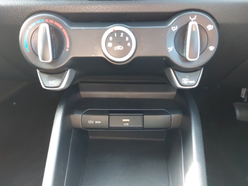 Used Kia Stonic 2022 for sale - 77933380: Photo 18