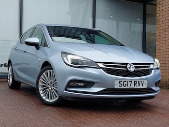 2017 - 1.4T 16V 150 Elite Nav 5dr