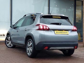 Used Peugeot 2008 2019 for sale - 77020751: Photo