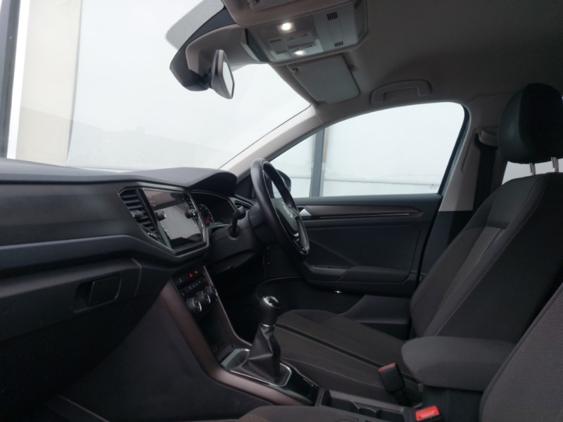 Used Volkswagen T-Roc 2019 for sale - 77433519: Photo 5