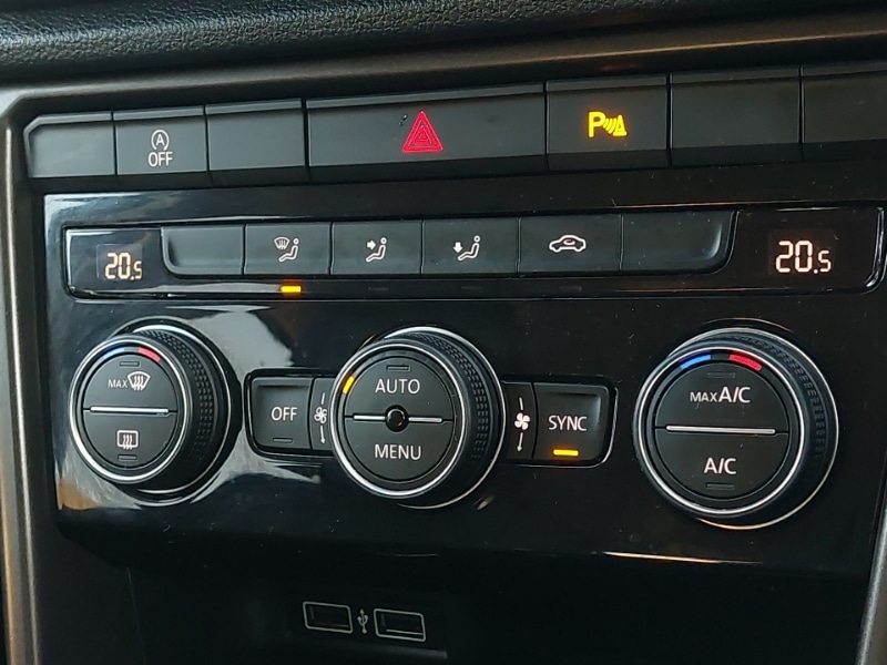 Used Volkswagen T-Roc 2019 for sale - 76380456: Photo 11