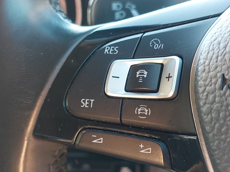 Used Volkswagen T-Roc 2019 for sale - 76380456: Photo 14