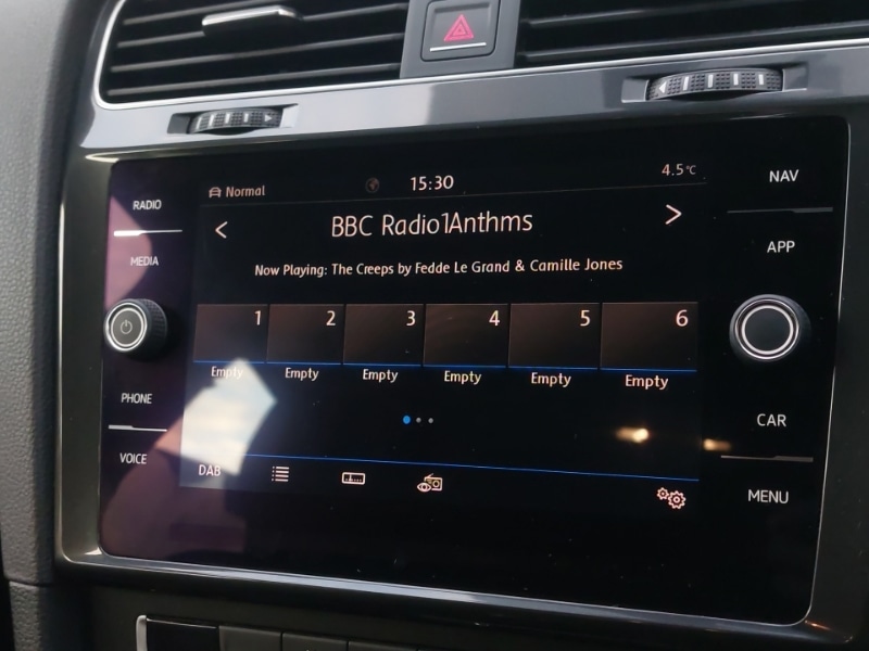 Used Volkswagen Golf 2017 for sale - 77129993: Photo 10