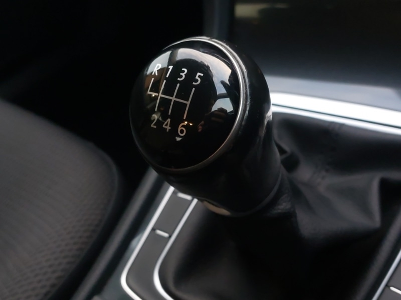 Used Volkswagen Golf 2017 for sale - 77129993: Photo 12