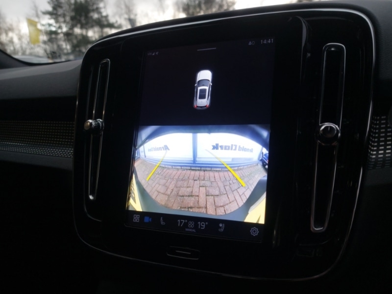 Used Volvo XC40 2025 for sale - 76897535: Photo 15