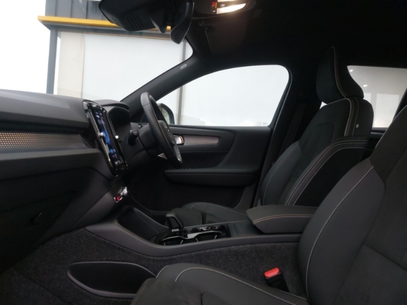 Used Volvo XC40 2025 for sale - 76897535: Photo 5