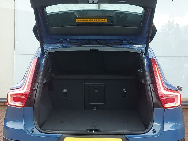 Used Volvo XC40 2025 for sale - 76897535: Photo 8