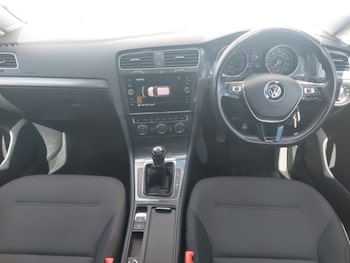Used Volkswagen Golf 2019 for sale - 79501406: Photo
