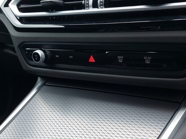 Used BMW 3 Series 2024 for sale - 75245721: Photo 11