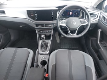 Used Volkswagen Polo 2024 for sale - 76763677: Photo