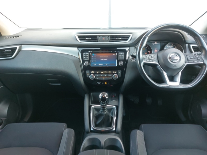 Used Nissan Qashqai 2017 for sale - 77366199: Photo 2