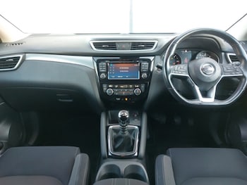 Used Nissan Qashqai 2017 for sale - 77366199: Photo