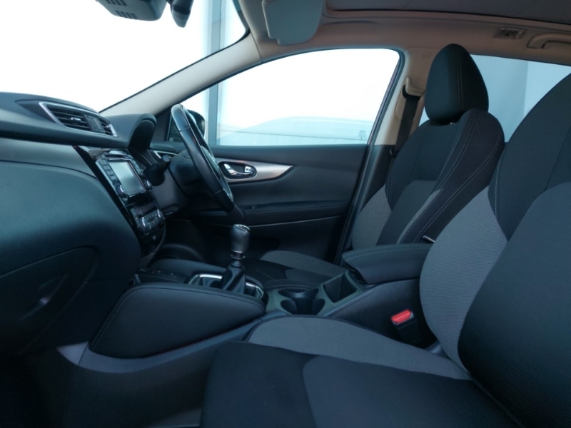 Used Nissan Qashqai 2017 for sale - 77366199: Photo 5