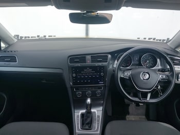 Used Volkswagen Golf 2018 for sale - 78440227: Photo
