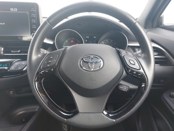 Used Toyota C-HR 2022 for sale - 75618256: Photo