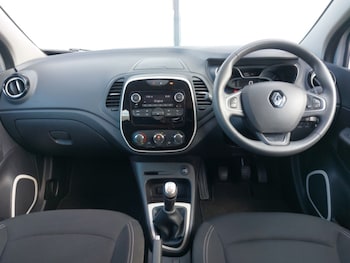 Used Renault Captur 2019 for sale - 75550695: Photo
