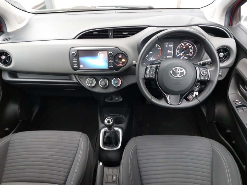 Used Toyota Yaris 2019 for sale - 77627936: Photo 2