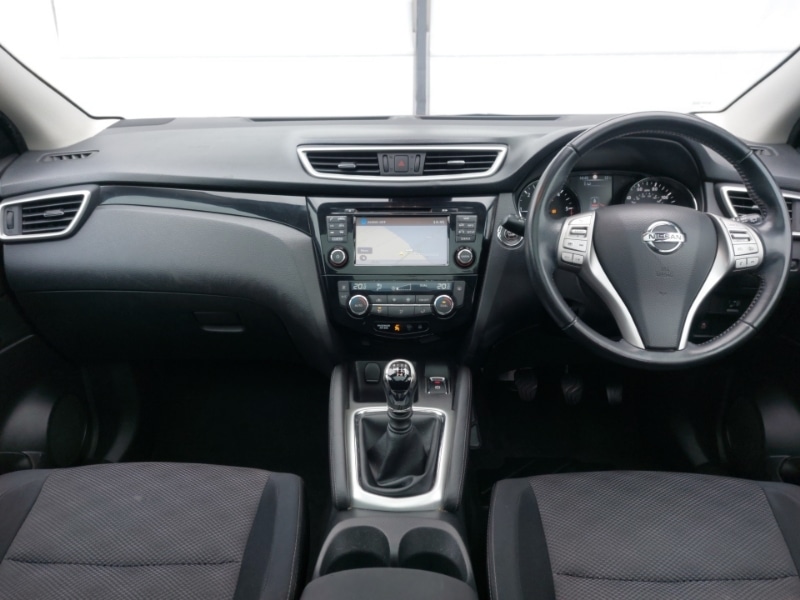 Used Nissan Qashqai 2016 for sale - 76264614: Photo 2
