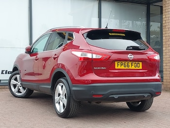 Used Nissan Qashqai 2016 for sale - 76264614: Photo